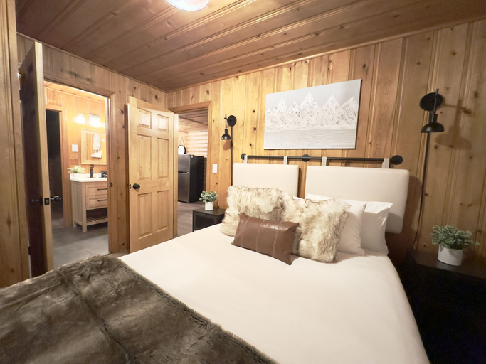 Bedroom 2, Beaver Meadows Resort Ranch, Larimer