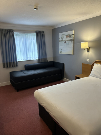 Bedroom 3, Days Inn by Wyndham Stafford, Staffordshire
