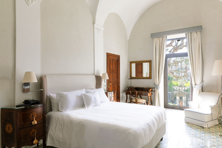 Bedroom 3, Grand Hotel Cocumella, Napoli