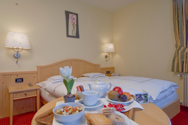 Bedroom 2, Hotel del Bosco, Sondrio