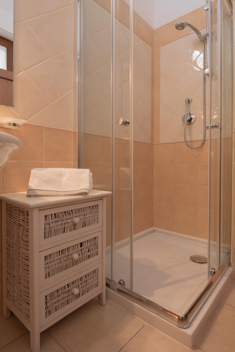 Bathroom 3, Residence Le Fontane, Cagliari