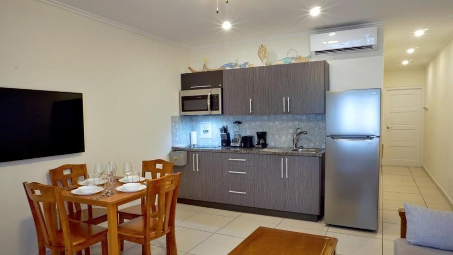Others 3, Arena Condominium Aruba