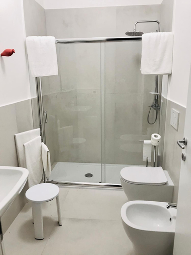 Bathroom 4, La Staffa B&B Ristorante, Lecce