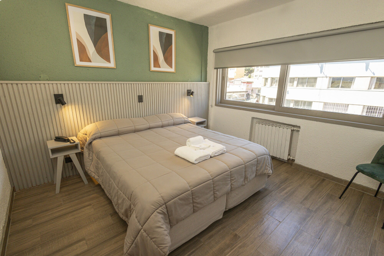 Bedroom 4, M382 Hotel Bariloche, Bariloche
