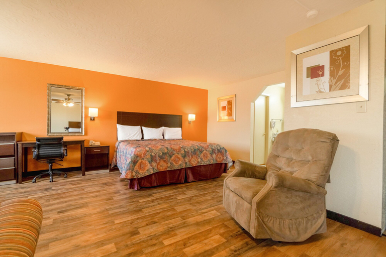 Bedroom 3, Stamford Inn, Haskell
