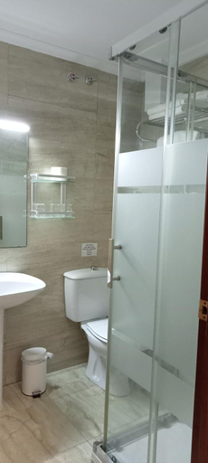 Bathroom 4, Hostal Bahia, Cádiz