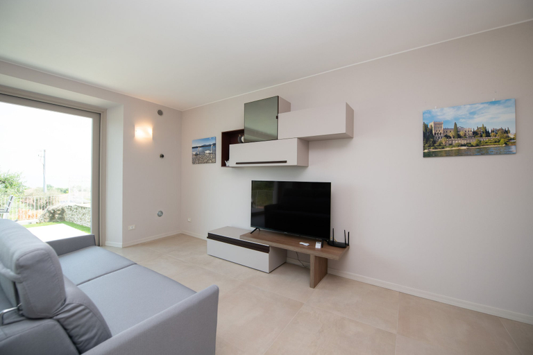 Others 5, Villa Simoni, Brescia