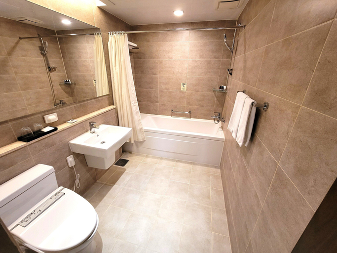 Bathroom 3, W Residence Hotel Haeundae, Haeundae