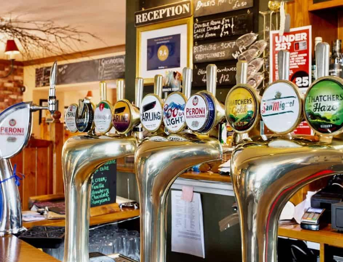Food & Drinks 5, Usk And Railway Inn, Powys
