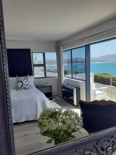 Bedroom 3, 65 on Cliff Home, Overberg