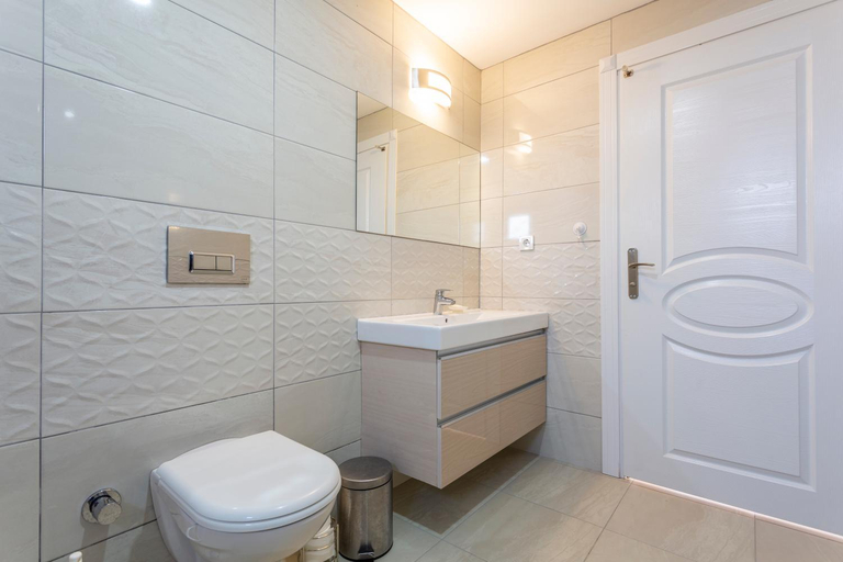 Bathroom 4, EV Apartments, Serik