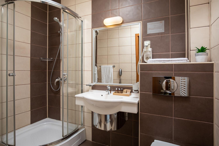 Bathroom 4, Grand Hotel, Brasov