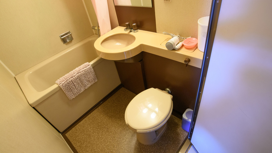 Bathroom 4, ryobou hanaemi, Otaru
