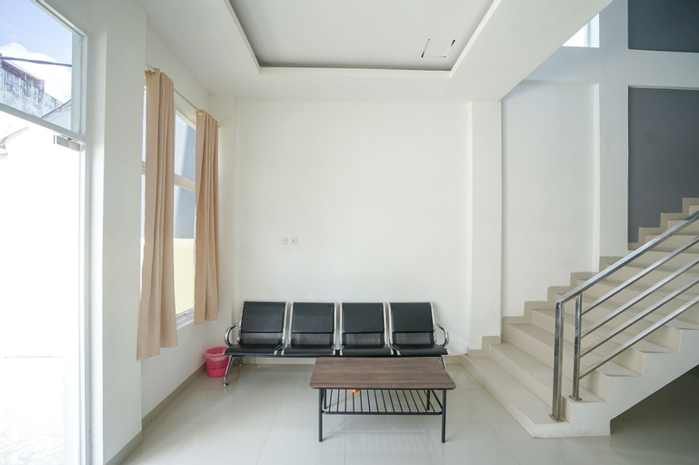 Lobby 3, OYO 443 Hotel Barlian, Palembang