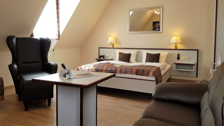 Bedroom 4, Motel RL, Bad Kissingen