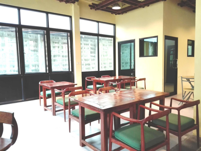 Food & Drinks 5, Luang Chumni Village, Phra Nakhon Si Ayutthaya