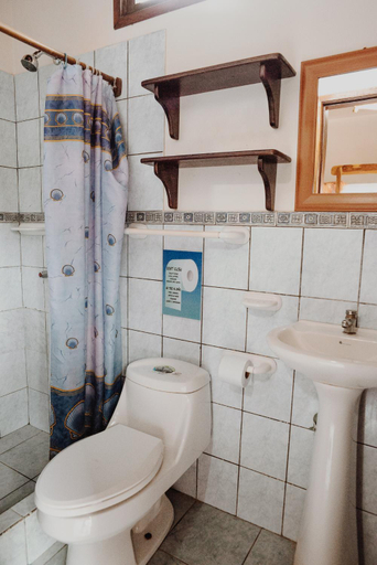 Others 4, Esperanto Bed & Breakfast Surf Hostel, Santa Elena