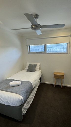 Bedroom 2, Torquay Hotel Motel, Surf Coast - East