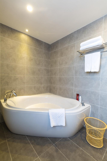 Bathroom 4, Seaman Hotel, Guangzhou