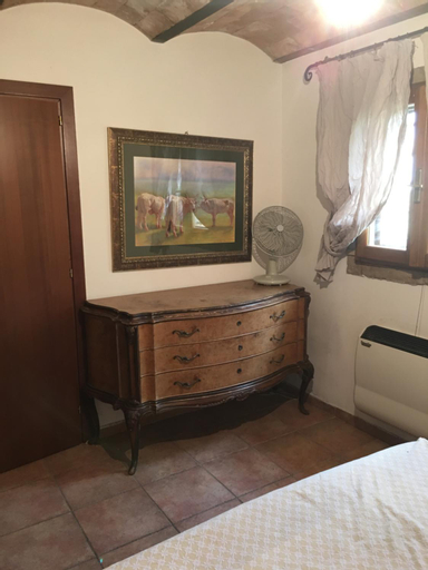 Bedroom 2, Case Ballerini, Grosseto