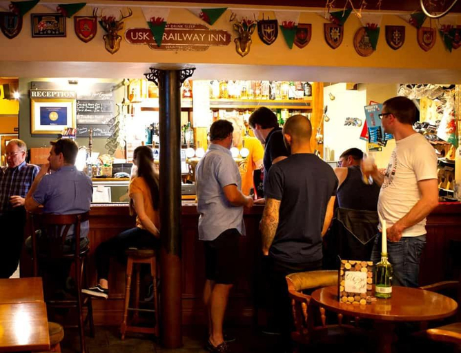 Food & Drinks 3, USK AND RAILWAY INN, Powys