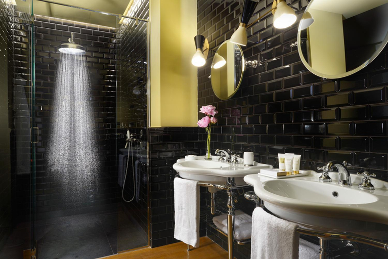 Bathroom 3, Hotel De' Ricci, Roma