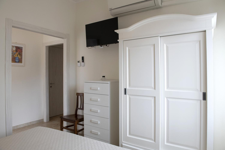 Others 2, B&B I Gerani, Sassari