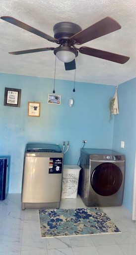 Bathroom 3, Vacae876