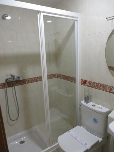 Bathroom 2, Toctoc Rooms, A Coruña