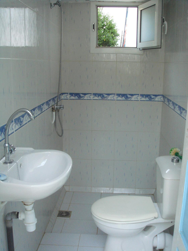 Others 5, Villa Azaiiza, Akouda