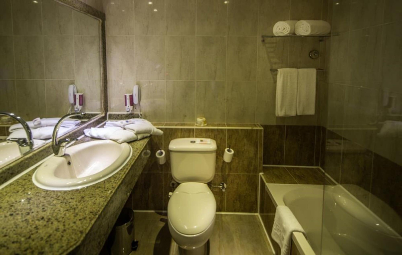 Bathroom 5, El Karma Aqua Beach Resort, Al-Ghurdaqah
