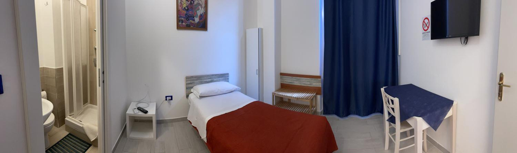 2, B&B del Corso - GIULIANOVA, Teramo