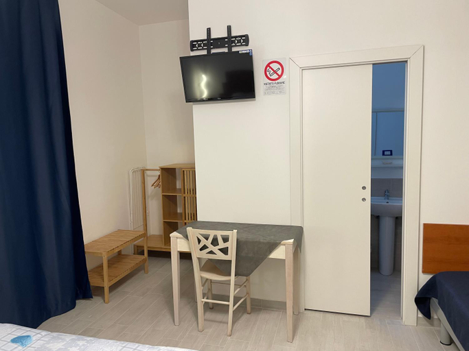 Others 4, B&B del Corso - GIULIANOVA, Teramo