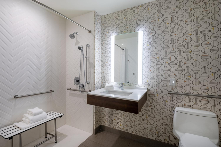 Bathroom 19