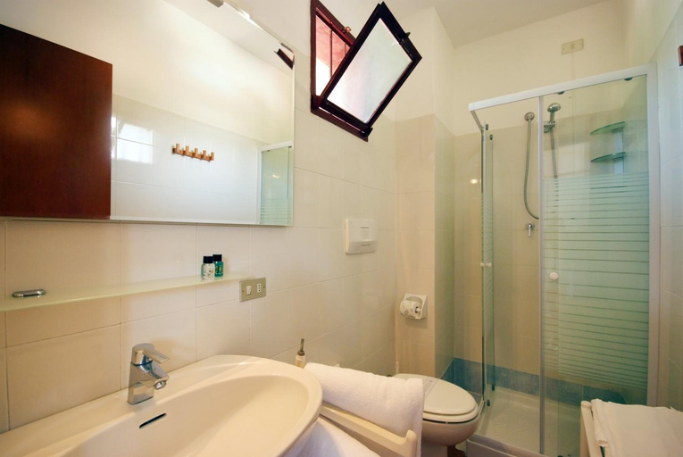 Bathroom 2, Casa Del Golfo, Livorno