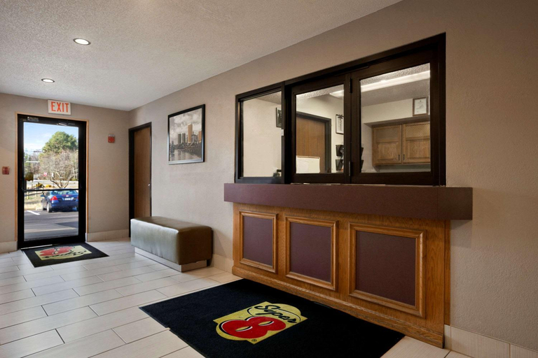Public Area 2, Super 8 by Wyndham Richmond/Chamberlayne Rd, Henrico