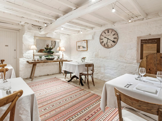 Food & Drinks 5, The Red Feather Inn, Meander Valley