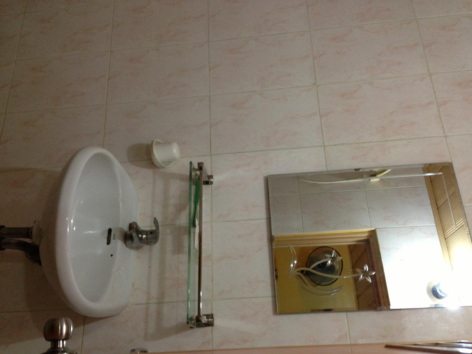 Bathroom 8