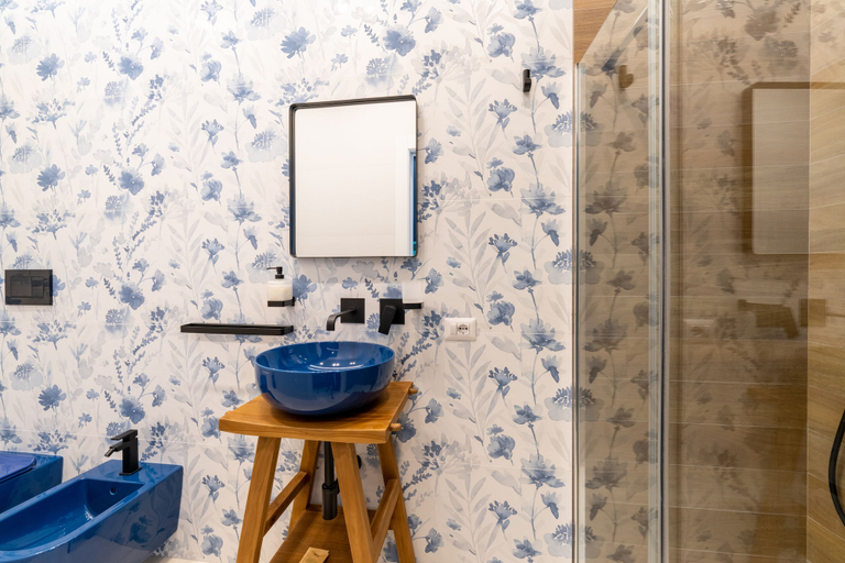Bathroom 3, Fran City Suite, Napoli