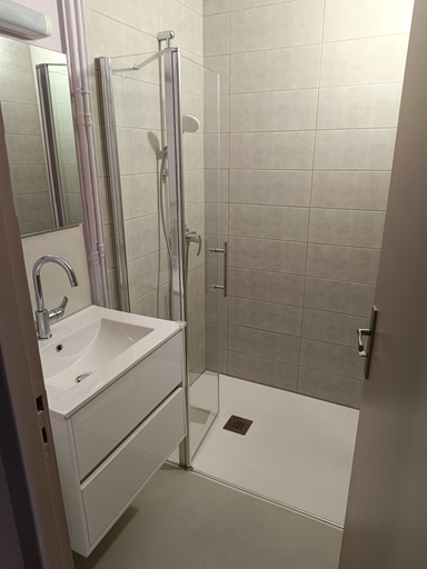Bathroom 5, La Mansio de Bons, Isère