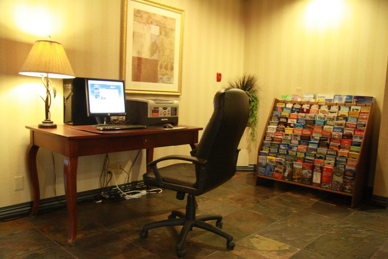 Public Area 2, Baymont by Wyndham Seattle/Kirkland WA, King