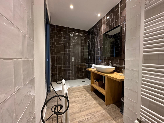 Bathroom 3, Corte Vallio, Brescia
