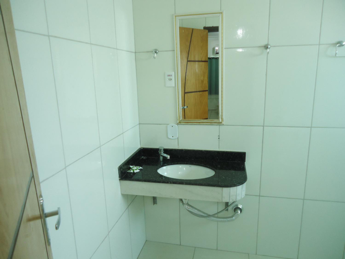 Bathroom 4, Eder Hotel, Cacoal