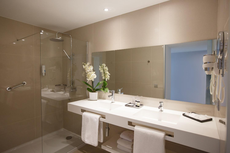 Bathroom 5, Santa Mónica Suites Hotel, Las Palmas