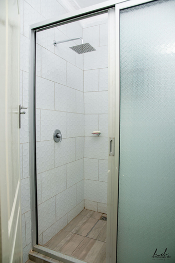 Bathroom, Grey Mansion BnB, Masvingo