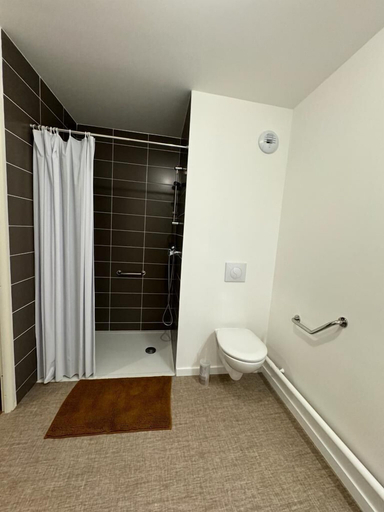 Bathroom 5, Zenao Appart'hôtels Boulogne-sur-Mer - La Rose des Vents, Pas-de-Calais