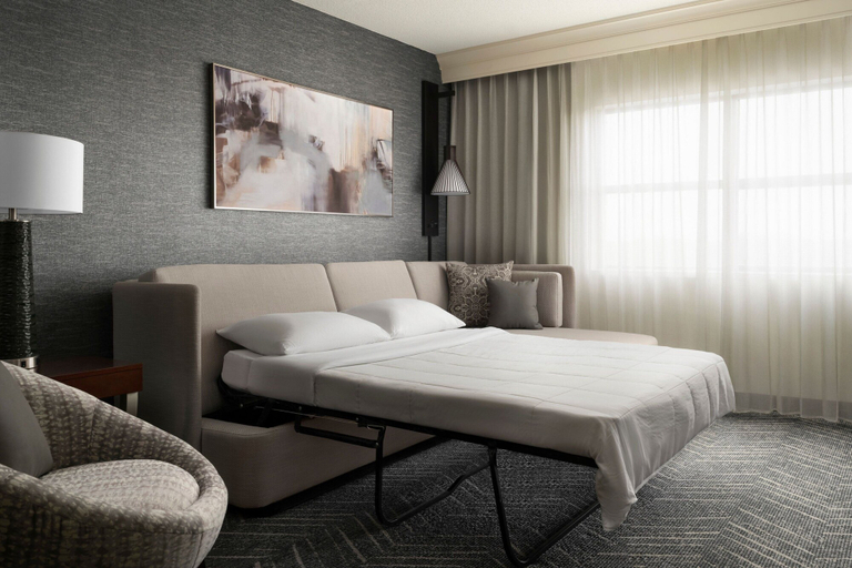Bedroom 4, Minneapolis Marriott Northwest Hotel & Conference Center, Hennepin