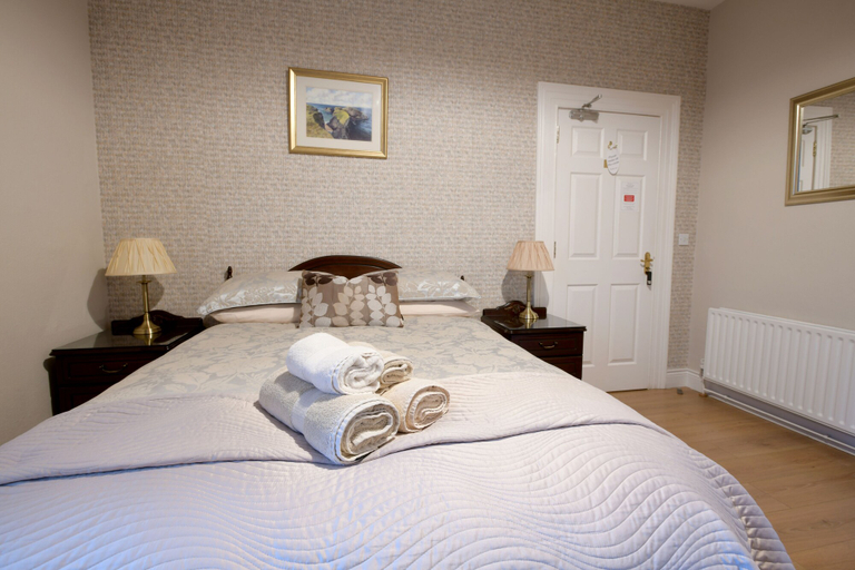 Bedroom 2, Cul-Erg House & Kitchen, Causeway Coast and Glens