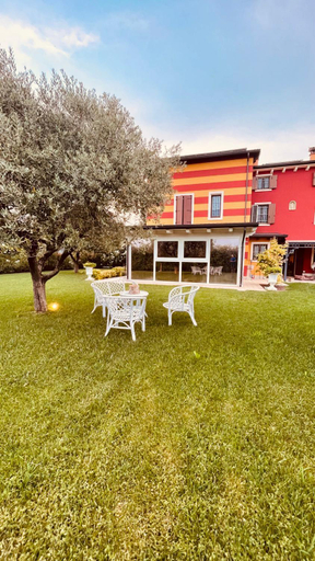 Others 5, Corte Caselle, Verona