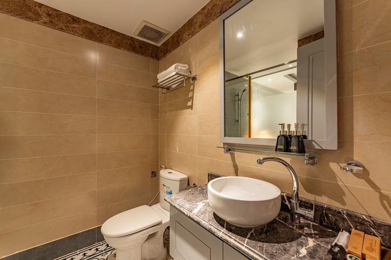 Bathroom 4, Golden Star Hotel & Apartment, District 7